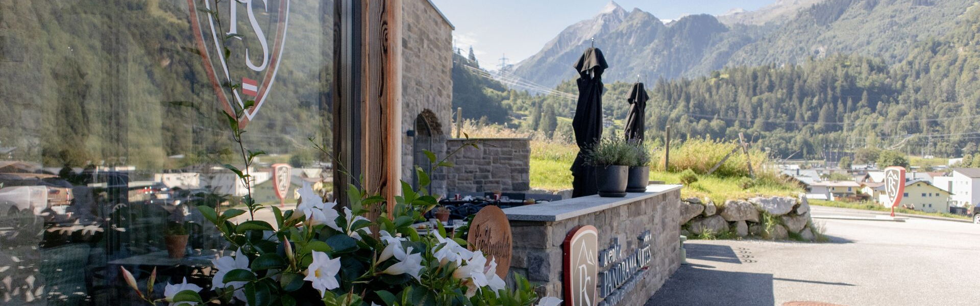 Avenida Panorama Suites Kaprun entrance